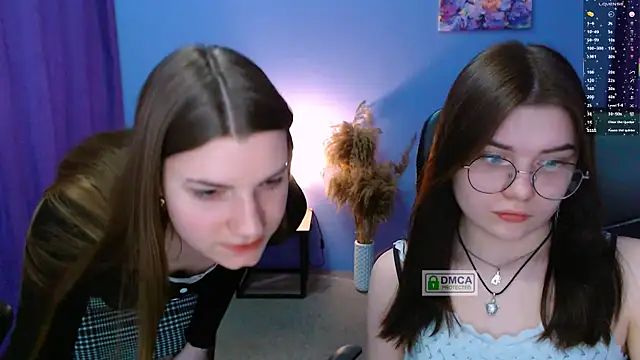 Snapshot of pure_radiance1 chatting on January 17, 2025, 10:00 am pure radiance1 online show from January 17, 2025, 10:00 am
