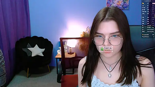 Snapshot of pure_radiance1 chatting on January 17, 2025, 4:04 pm pure radiance1 online show from January 17, 2025, 4:04 pm