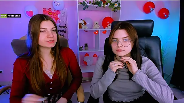Snapshot of pure_radiance1 chatting on February 18, 2025, 9:54 am pure radiance1 online show from February 18, 2025, 9:54 am