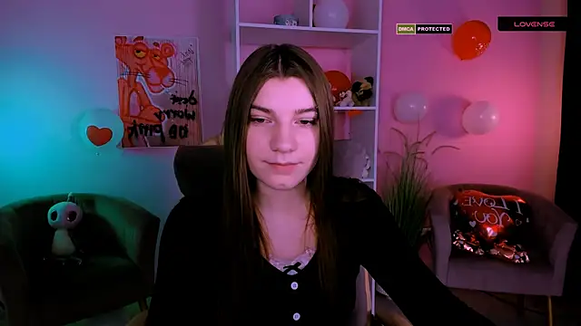 Snapshot of pure_radiance1 chatting on February 24, 2025, 9:43 am pure radiance1 online show from February 24, 2025, 9:43 am