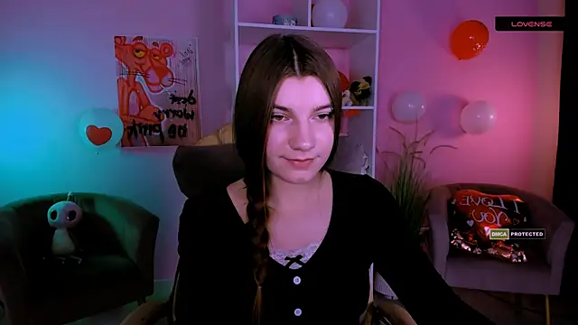 Snapshot of pure_radiance1 chatting on February 24, 2025, 1:10 pm pure radiance1 online show from February 24, 2025, 1:10 pm