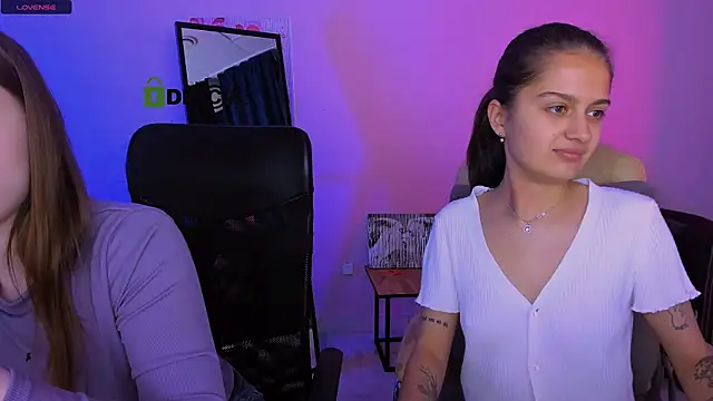 Snapshot of pure_radiance1 chatting on October 13, 2025, 12:49 pm pure radiance1 online show from October 13, 2025, 12:49 pm