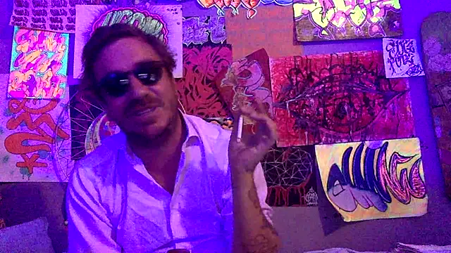 Snapshot of 3615_ULLA chatting on May 10, 2026, 2:33 pm 3615 ULLA online show from May 10, 2026, 2:33 pm