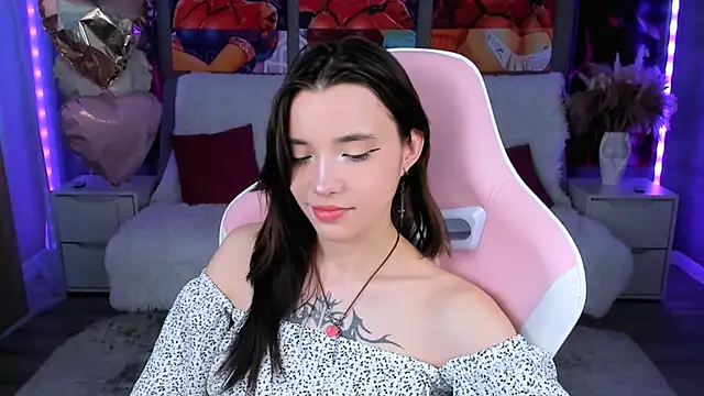 as1an girlfriend online show from April 7, 2026, 7:31 am