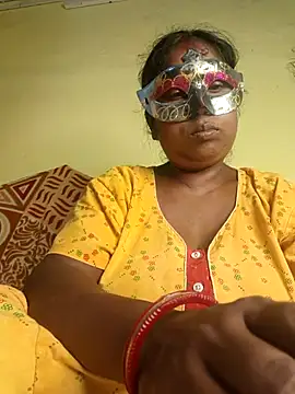 Snapshot of tinabhabhi chatting on August 4, 2026, 10:07 am tinabhabhi online show from August 4, 2026, 10:07 am