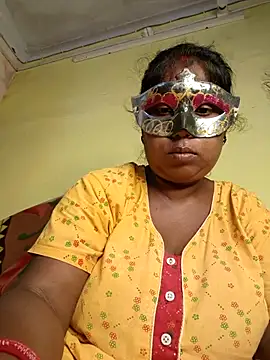 Snapshot of tinabhabhi chatting on August 6, 2026, 10:17 am tinabhabhi online show from August 6, 2026, 10:17 am