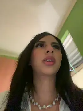 Hilary pinkk online show from January 25, 2025, 8:00 pm