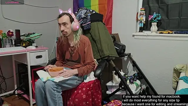 tallnerdyguy online show from October 28, 2025, 3:32 am