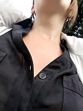 Alysson-- online show from February 27, 2025, 1:17 pm