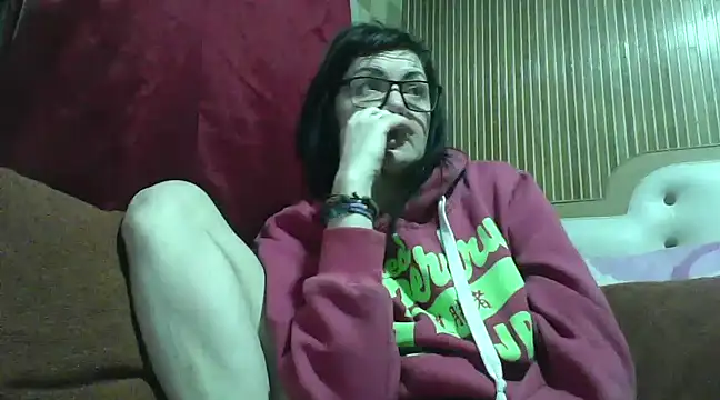 Snapshot of AlanaLaDream chatting on February 22, 2025, 1:00 am AlanaLaDream online show from February 22, 2025, 1:00 am