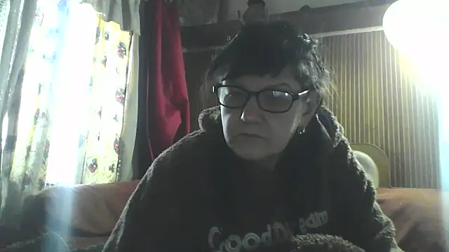 Snapshot of AlanaLaDream chatting on March 1, 2026, 1:02 pm AlanaLaDream online show from March 1, 2026, 1:02 pm