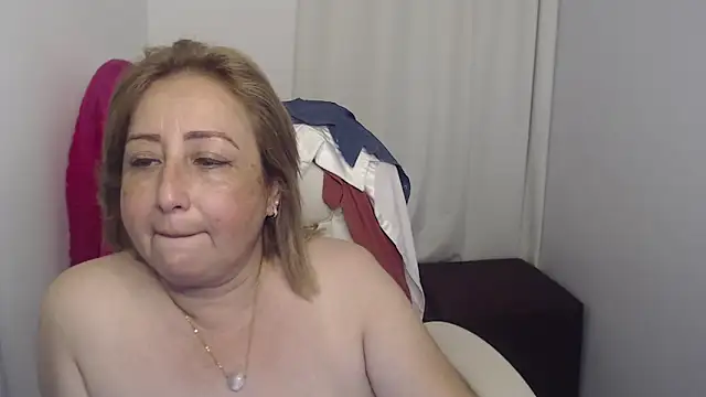 Snapshot of Abby_Halliwey chatting on January 12, 2025, 8:04 am Abby Halliwey online show from January 12, 2025, 8:04 am