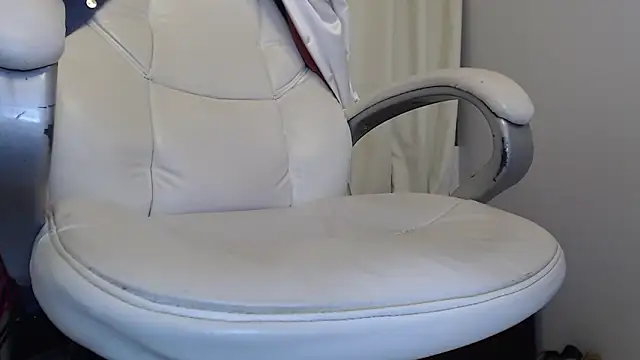 Snapshot of Abby_Halliwey chatting on January 26, 2025, 5:45 am Abby Halliwey online show from January 26, 2025, 5:45 am