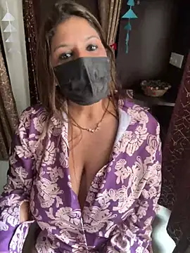 Reena Darlinggg online show from January 3, 2025, 6:55 am