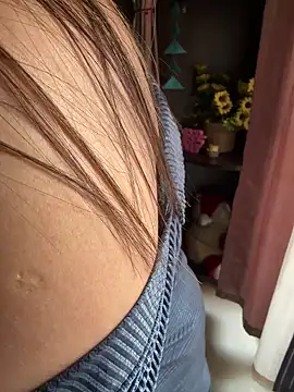 Reena Darlinggg online show from January 31, 2025, 6:13 am