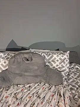 MsPink Flamingtoes544 online show from January 17, 2026, 12:21 pm