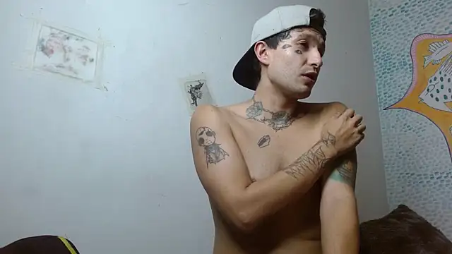 Snapshot of Party_trans chatting on March 11, 2025, 12:44 am Party trans online show from March 11, 2025, 12:44 am