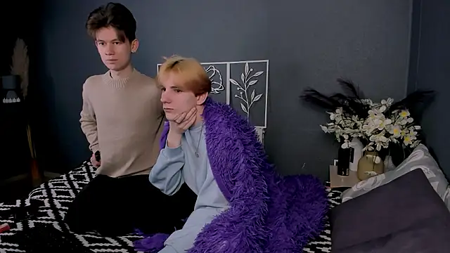 AndrewwCarter2 online show from February 9, 2026, 8:24 pm