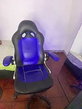 Snapshot of gwen_ashly chatting on June 5, 2026, 6:52 am gwen ashly online show from June 5, 2026, 6:52 am