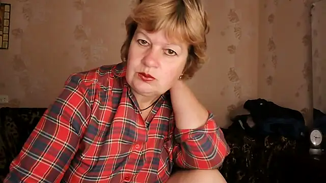 Snapshot of Ettie_Tonia chatting on November 24, 2025, 8:14 am Ettie Tonia online show from November 24, 2025, 8:14 am