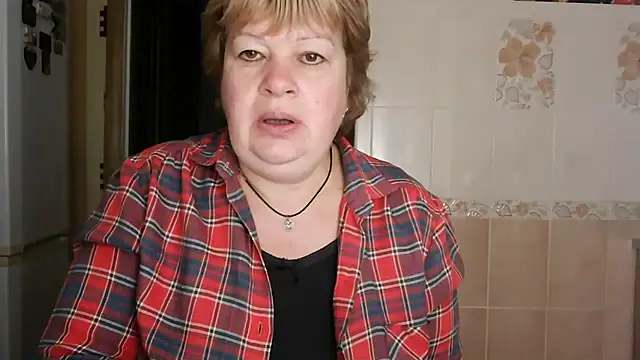 Snapshot of Ettie_Tonia chatting on January 14, 2026, 5:13 am Ettie Tonia online show from January 14, 2026, 5:13 am