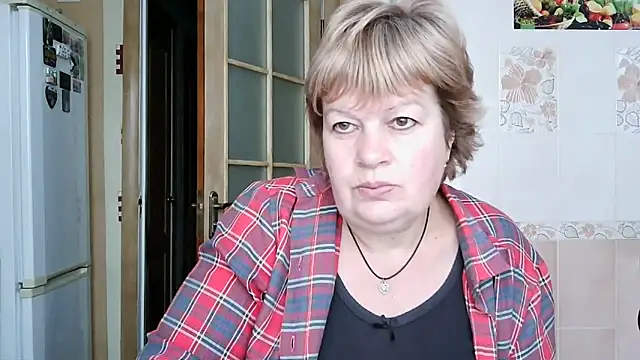 Snapshot of Ettie_Tonia chatting on January 15, 2026, 6:40 am Ettie Tonia online show from January 15, 2026, 6:40 am