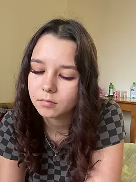 Snapshot of PoppyRobinson chatting on December 12, 2024, 11:18 am PoppyRobinson online show from December 12, 2024, 11:18 am