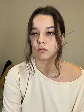 Snapshot of PoppyRobinson chatting on December 29, 2024, 8:22 am PoppyRobinson online show from December 29, 2024, 8:22 am