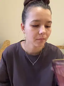 Snapshot of PoppyRobinson chatting on January 13, 2025, 8:05 am PoppyRobinson online show from January 13, 2025, 8:05 am