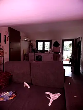 salomea r online show from April 12, 2026, 5:18 pm