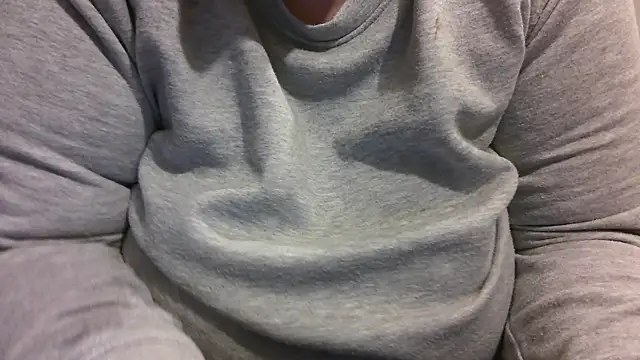 Snapshot of Maebi chatting on December 15, 2024, 9:03 am Maebi online show from December 15, 2024, 9:03 am