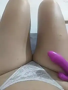 Snapshot of yasmin6 chatting on January 4, 2025, 9:31 pm yasmin6 online show from January 4, 2025, 9:31 pm