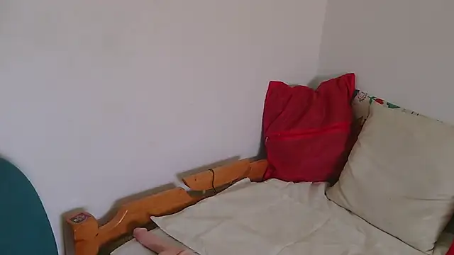 Miss oliviaa online show from February 15, 2025, 8:33 pm