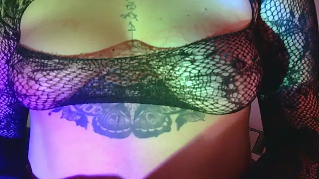 Miss oliviaa online show from March 15, 2025, 12:15 am