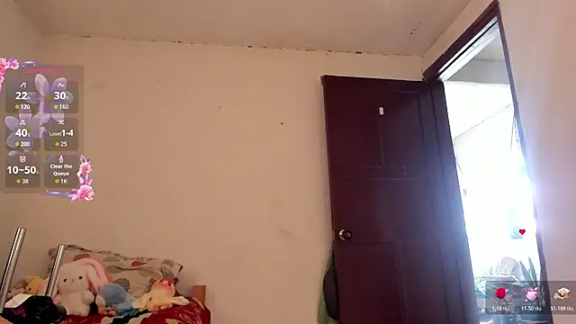 Miss oliviaa online show from October 17, 2025, 3:47 pm