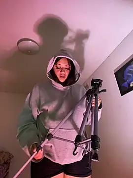 Miss oliviaa online show from February 13, 2026, 10:50 pm