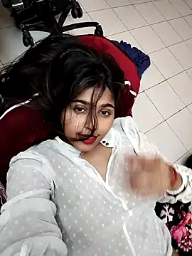 Snapshot of Sweet-Rani chatting on April 13, 2026, 4:56 pm Sweet-Rani online show from April 13, 2026, 4:56 pm