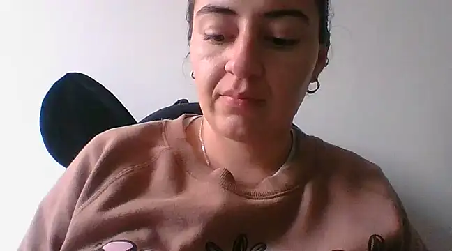 Snapshot of _karlie_kloss_ chatting on December 3, 2024, 8:50 pm karlie kloss online show from December 3, 2024, 8:50 pm