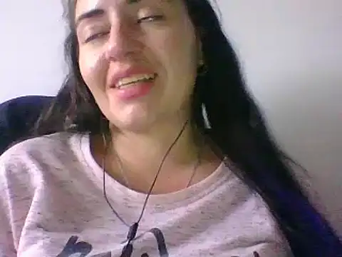 Snapshot of _karlie_kloss_ chatting on January 15, 2025, 10:46 pm karlie kloss online show from January 15, 2025, 10:46 pm