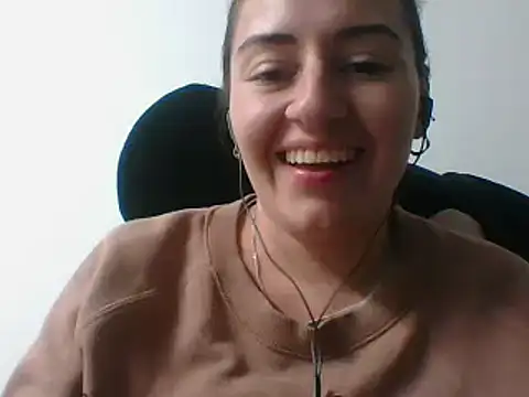 Snapshot of _karlie_kloss_ chatting on February 6, 2025, 1:38 am karlie kloss online show from February 6, 2025, 1:38 am