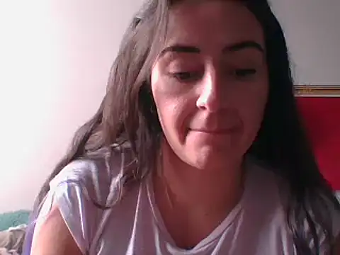 Snapshot of _karlie_kloss_ chatting on February 15, 2025, 8:33 pm karlie kloss online show from February 15, 2025, 8:33 pm