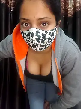 Snapshot of bigtitsqueen chatting on January 11, 2025, 2:58 pm bigtitsqueen online show from January 11, 2025, 2:58 pm