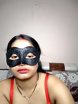 Snapshot of bigtitsqueen chatting on April 3, 2026, 7:28 am bigtitsqueen online show from April 3, 2026, 7:28 am