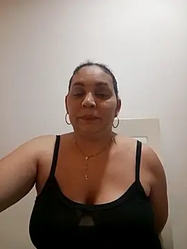 MirandaSoto online show from December 5, 2025, 3:26 am