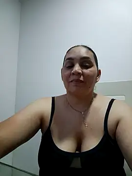 MirandaSoto online show from February 6, 2026, 3:44 am