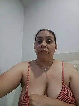 MirandaSoto online show from June 4, 2026, 3:01 am