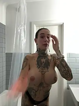 Lxena online show from December 3, 2025, 12:07 am