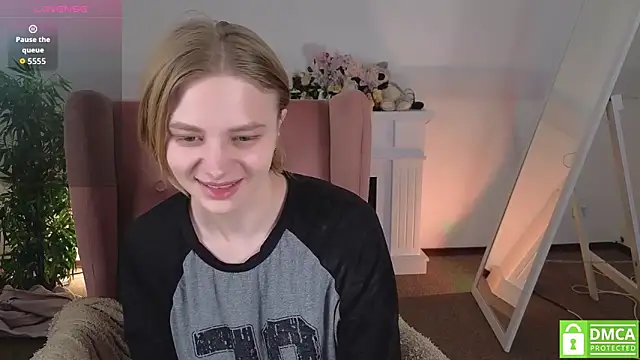 Snapshot of MirraBellanta chatting on May 20, 2026, 12:17 am MirraBellanta online show from May 20, 2026, 12:17 am