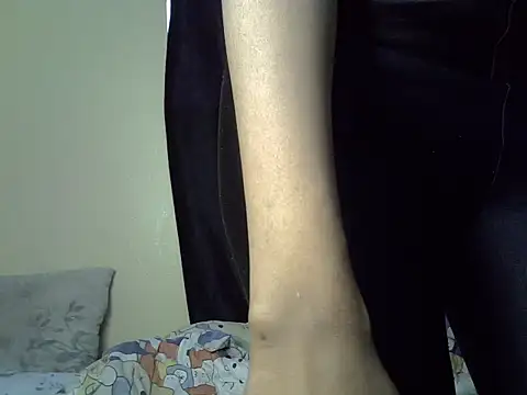 Snapshot of Horny-slut_ chatting on February 22, 2025, 6:39 am Horny-slut online show from February 22, 2025, 6:39 am