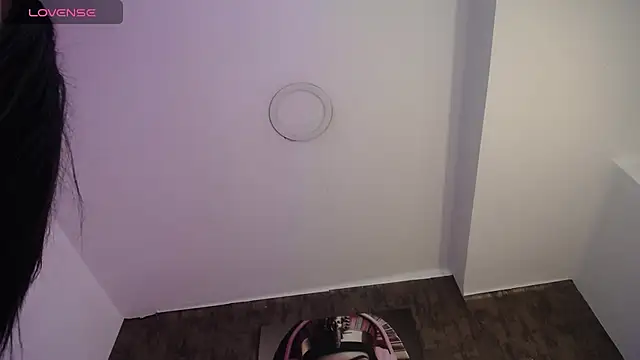 nicole  parker1 online show from November 26, 2025, 6:53 pm